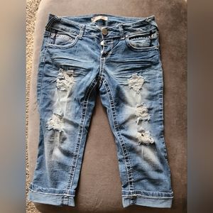 Distressed Jean Capris